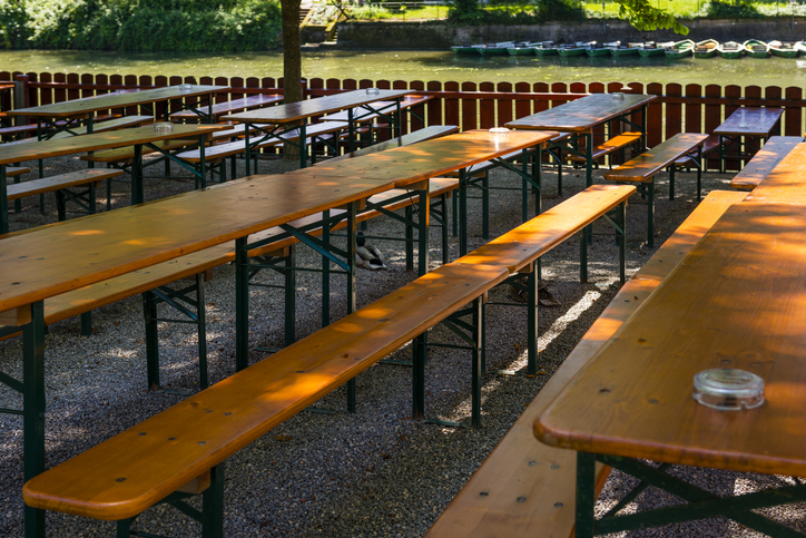 텅 비어버린 독일의 노천 맥주집(비어가르텐), 사진제공: 게티이미지코리아